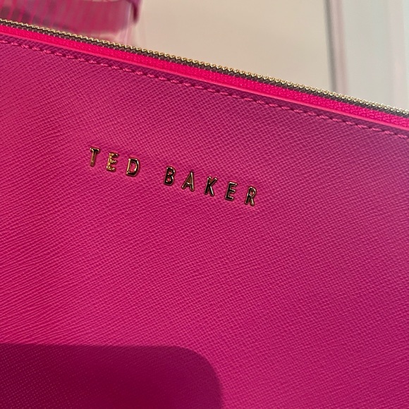 Ted baker tote bag and wristlet. Make a great beach bag  NWT - Picture 3 of 4